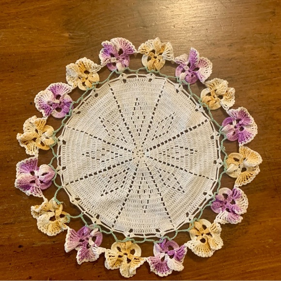 Hand Crafted Other - 🌱11” Handcrafted Doily~boho
style~vintage~handmade~farmhouse~
Unique~flowers🌱